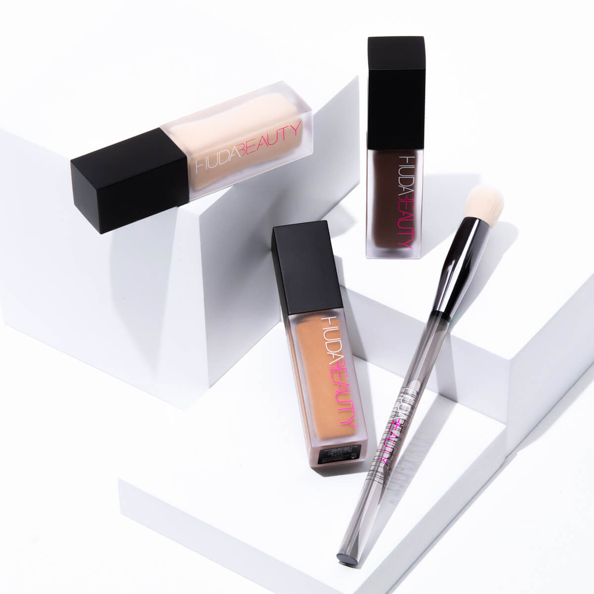 #FAUXFILTER LUMINOUS MATTE CONCEALER (CORRECTOR MATE)